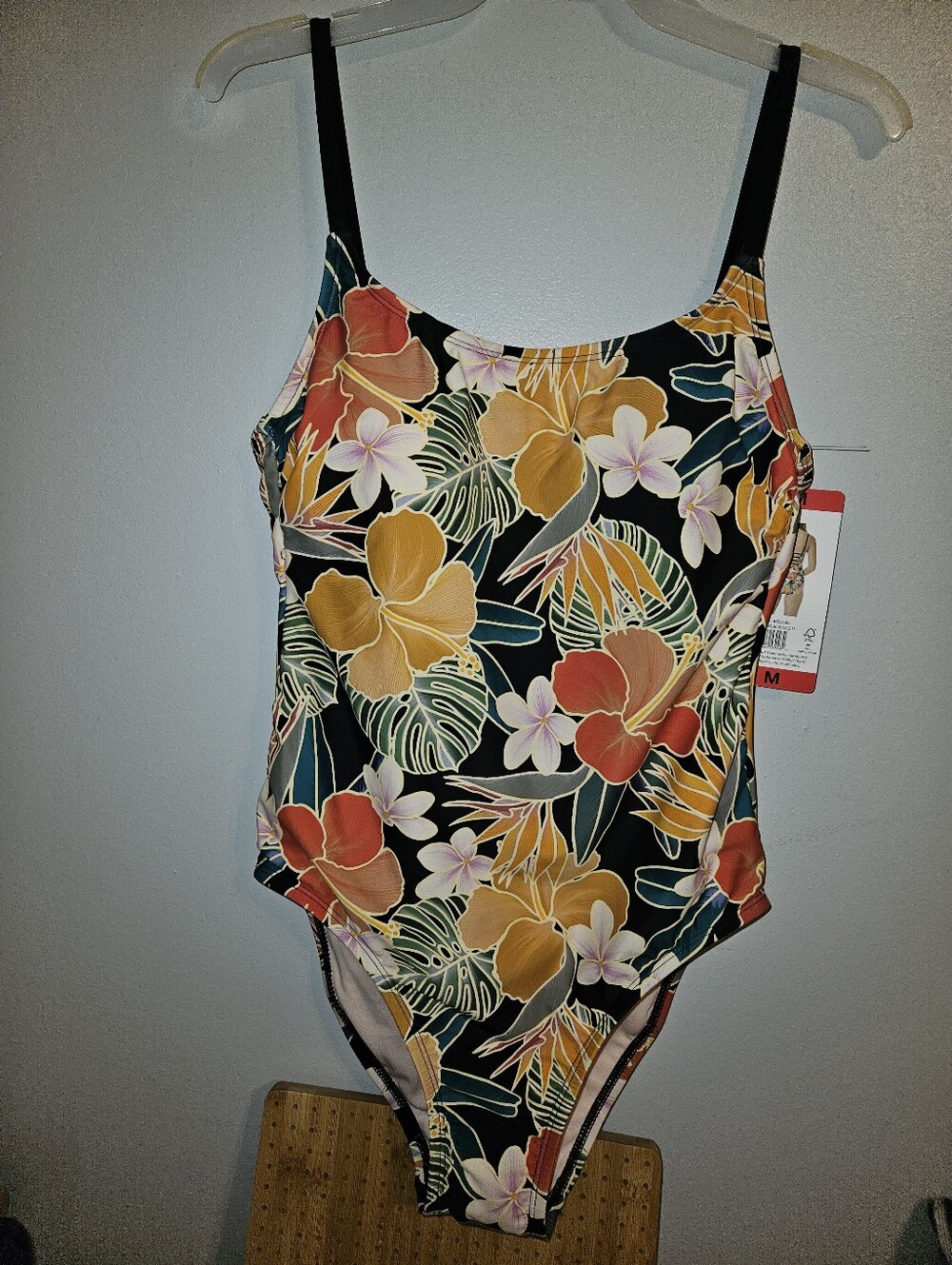 🌺 NWT Hurley Tropical Floral One Piece Swimsuit | Size Medium | UPF 50+